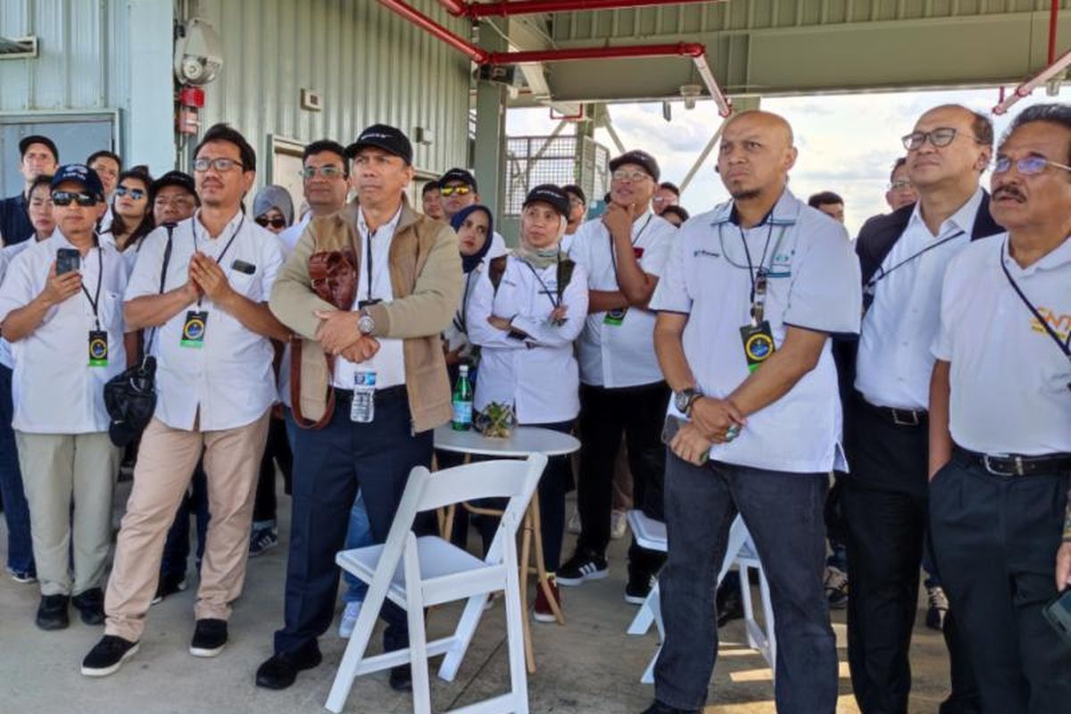 Pelaksana Tugas (Plt) Direktur Utama (Dirut) Badan Aksesibilitas Telekomunikasi dan Informasi (Bakti) Kemenkominfo Arief Tri Hardiyanto saat menyaksikan Peluncuran SATRIA-1 di Kennedy Space Center, Florida, Amerika Serikat, Minggu (18/06/2023) waktu setempat.