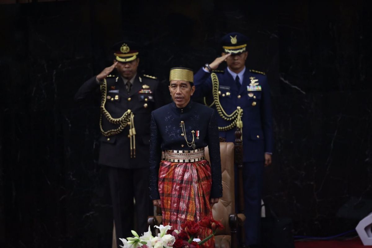 Presiden Joko Widodo saat hadir dalam sidang tahunan Majelis Permusyawaratan Rakyat Republik Indonesia Tahun 2017di Kompleks Parlemen, Senayan, Jakarta, Rabu (16/8/2017).