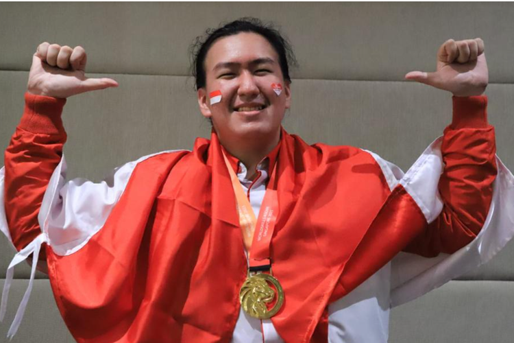 Alumnus dari SMK Kristen Immanuel Pontianak, Gavriel Satrio Widjaya menggapai medali emas untuk bidang IT Software Solution for Business dalam ajang World Skills ASEAN 2023.