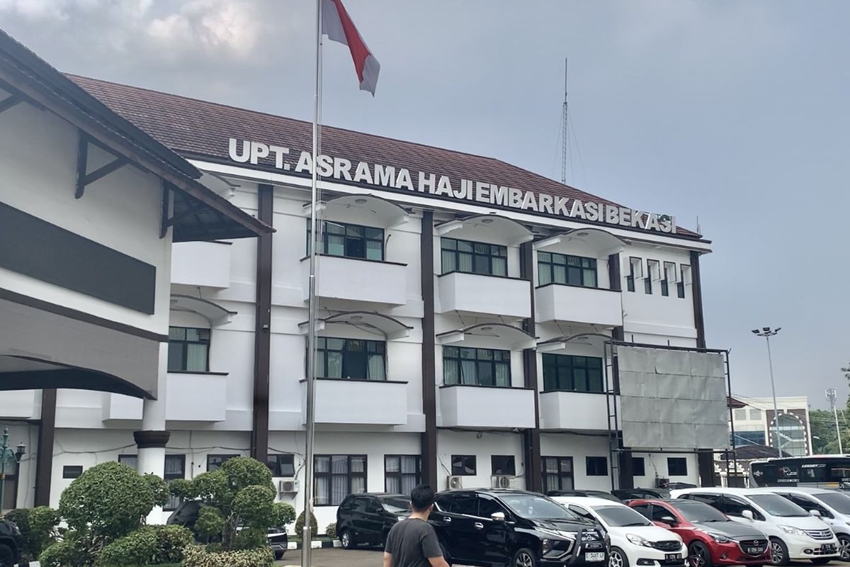 Asrama Haji Embarkasi Jakarta-Bekasi terus mempersiapkan pelayanan mereka untuk menyambut calon jemaah haji yang bakal singgah sementara sebelum berangkat ke Tanah Suci, Rabu (8/5/2024).
