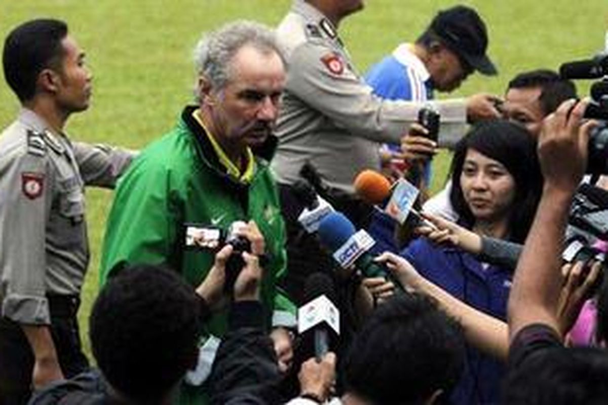 Pelatih Timnas Indonesia, Alfred Riedl