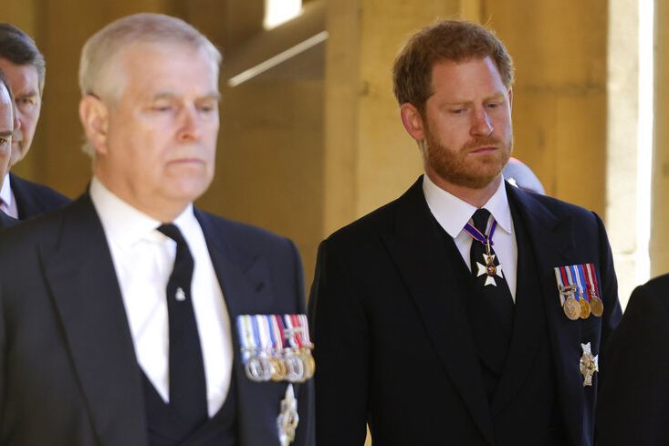 Pangeran Harry Dilarang Pakai Seragam Militer di Pemakaman Ratu Elizabeth, Apa Sebabnya?