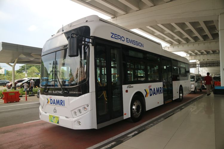 Bus listrik DAMRI
