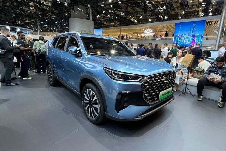 Chery TIGGO 8 CSH di Auto Shanghai 2025. 