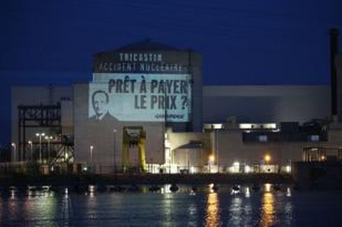 Aktivis Greenpeace Terobos Reaktor Nuklir Perancis