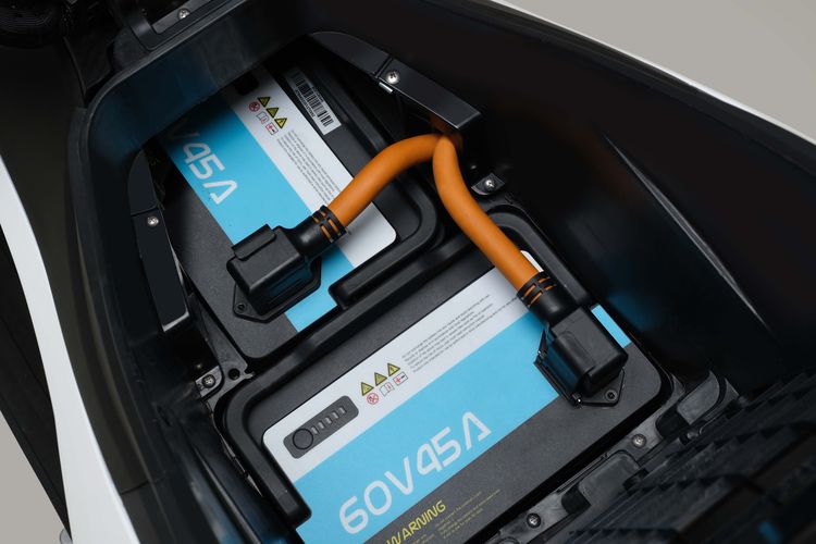 Alva memberikan garansi baterai selama 3 tahun atau jika pemakaian baterai sudah mencapai 25.000 km