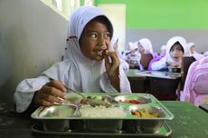 Dua Sekolah di Ternate Mulai Terapkan Makan Bergizi Gratis, Dibagi 2 Jadwal