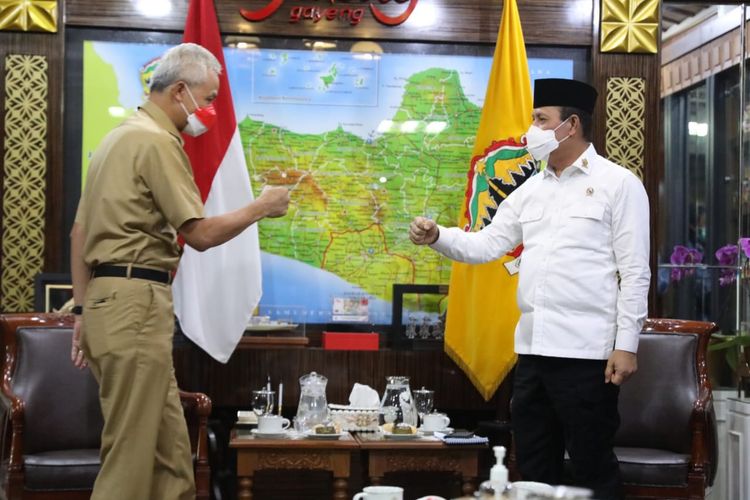 Gubernur Jawa Tengah (Jateng) Ganjar Pranowo menerima Kepala Badan Nasional Penanggulangan Terorisme (BNPT) Boy Rafli Amar di Kantor Gubernur Jateng, Senin (15/11/2021).