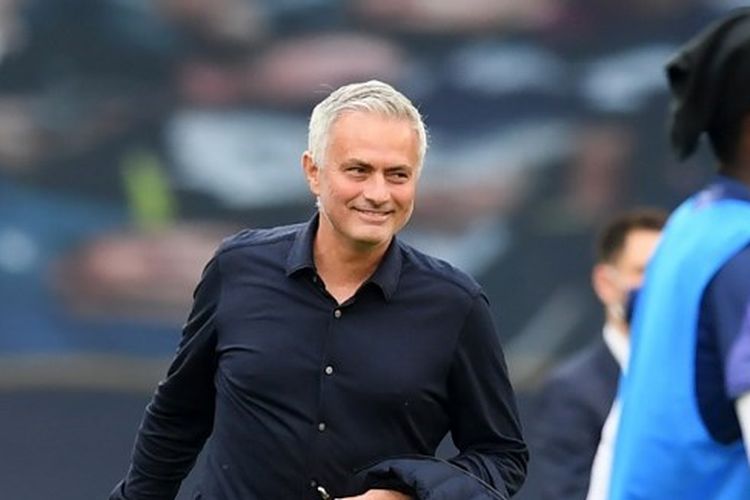 Pelatih Tottenham Hotspur Jose Mourinho setelah laga kontra Arsenal pada pekan ke-35 Liga Inggris 2019-2020.