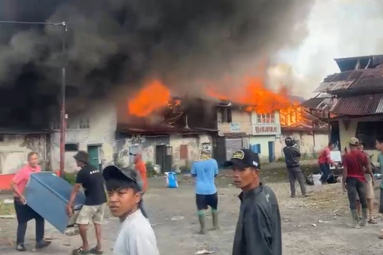 Kebakaran Pasar Kayu Tanam Padang Pariaman Rugikan Rp 2,5 M, Penyebab Masih Diselidiki
