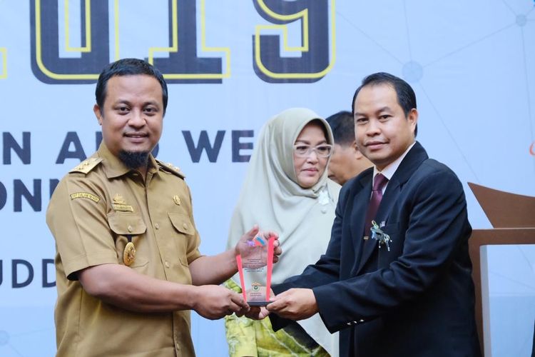 Wakil Gubernur Sulawesi Selatan Andi Sudiman Sulaiman, ketika menghadiri The 2nd International Conference of Animal Science Technology (ICAST) 2019 di Swiss Belin Hotel, Selasa (5/11).