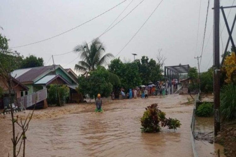 Banjir di Desa Motongkad Utara, Kecamatan Motongkad, Kabupaten Bolaang Mongondow Timur (Boltim).