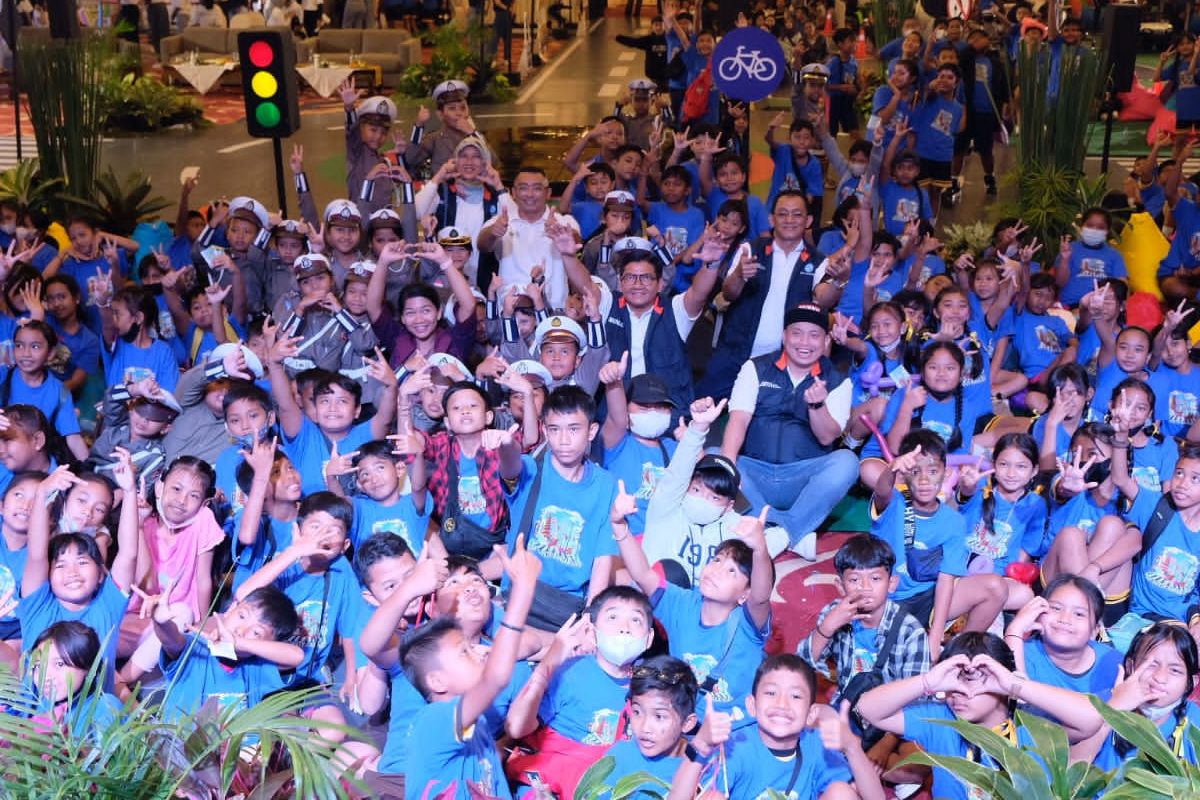 Jasa Raharja meluncurkan program kampanye keselamatan berlalu lintas bersama Road Safety Ranger Kids chapter Denpasar, di Hotel Aston Denpasar, Bali, Minggu (23/7/2023).