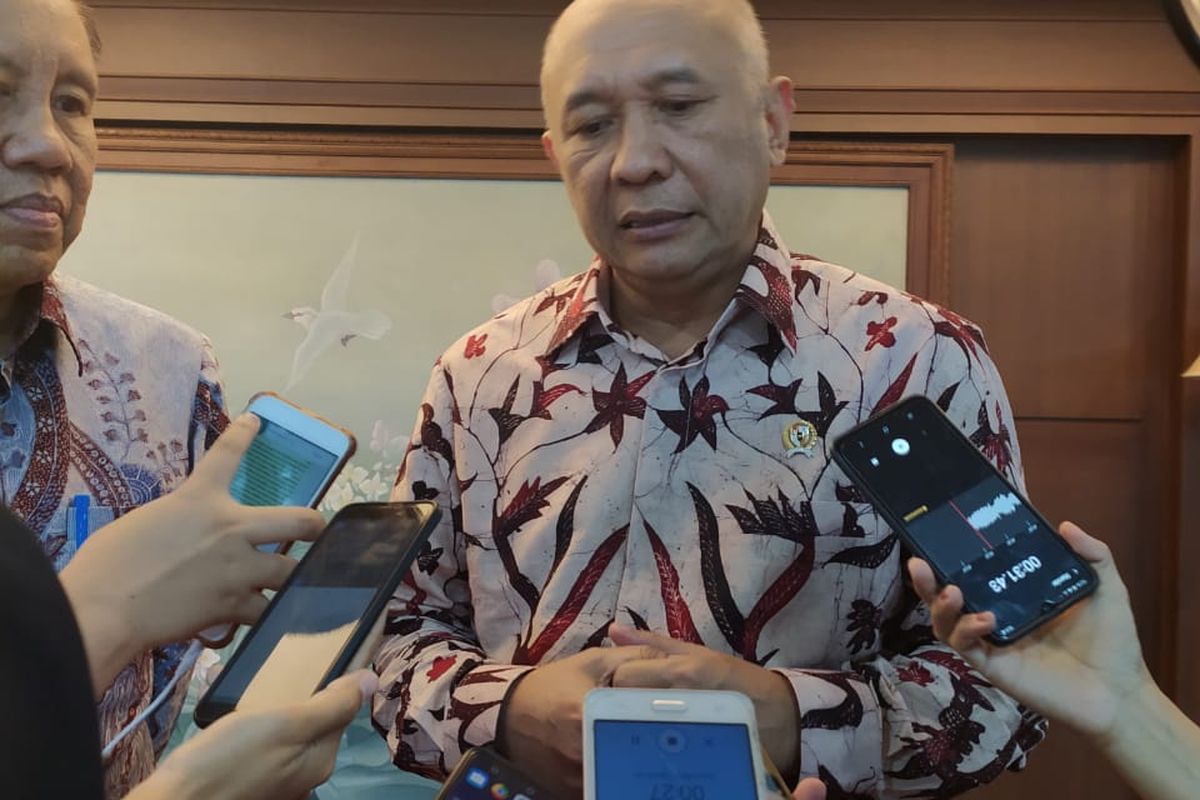 Teten Masduki saat diwawancarai media di Jakarta, Senin (6/1/2020).