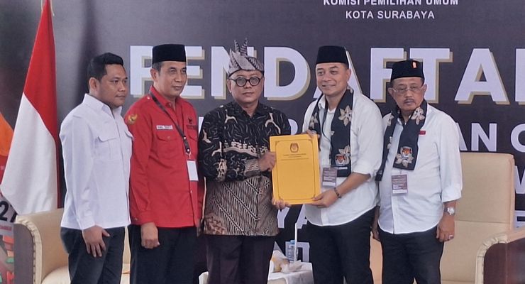 Disinggung Lawan Kotak Kosong dalam Pilkada Surabaya, Eri Cahyadi-Armuji: Sama Saja