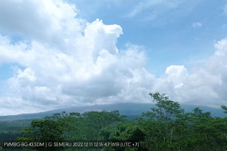 Pengamatan visual Gunung Semeru hari ini dominan tertutup kabut, (Minggu, 11/12/2022)