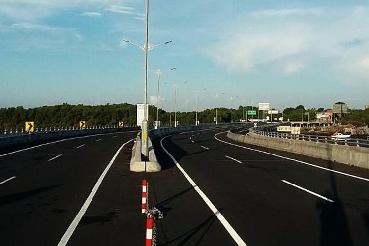 Tol Bali Mandara saat Nyepi