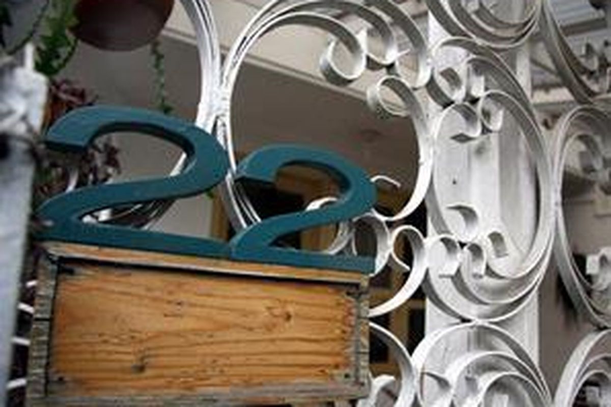 Rumah di Jalan Amir Hamzah 22 Jakarta milik Tata Abubakar dinyatakan sebagai cagar budaya. Di rumah inilah Barack Obama pernah tinggal.