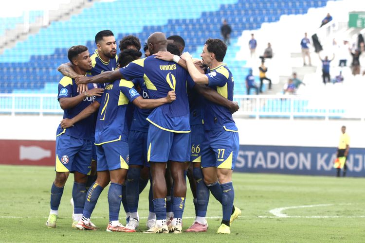 Selebrasi pemain Arema FC usai menjebol gawang Persijap Jepara pada laga pekan ke-19 Super League 2025-2026 yang berakhir dengan skor 1-0 di Stadion Kanjuruhan Kepanjen, Kabupaten Malang, Senin (2/2/2026) sore.
