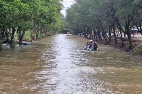 Puluhan Rumah Mewah di Kawasan Pantai Marina Semarang Terendam Banjir