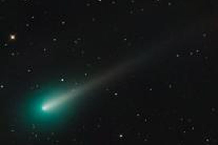 Komet ISON hasil jepretan astrofotografer Adam Block. 