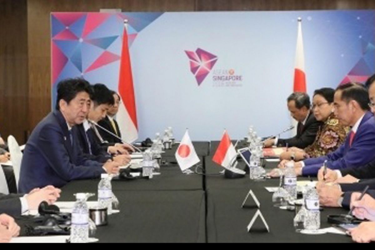 Pertemuan Bilateral Jepang-Indonesia di sela-sela KTT ASEAN (15/12/2018)

