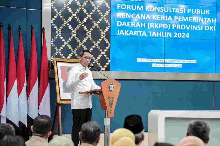 Penjabat (Pj) Gubernur DKI Jakarta Heru Budi Hartono menggelar Forum Konsultasi Publik Rencana Kerja Pemerintah Daerah (RKPD) pada Selasa (14/2/2023). Kegiatan itu digelar di Balai Kota DKI Jakarta, Gambir, Jakarta Pusat.