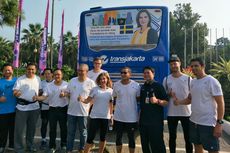 Sandiaga Lari dan Naik Bus Transjakarta Baru Bareng Dubes Swedia yang Purna Tugas 