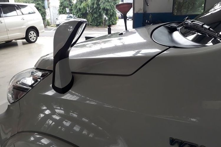 Ilustrasi spion tanduk pada Toyota Rush