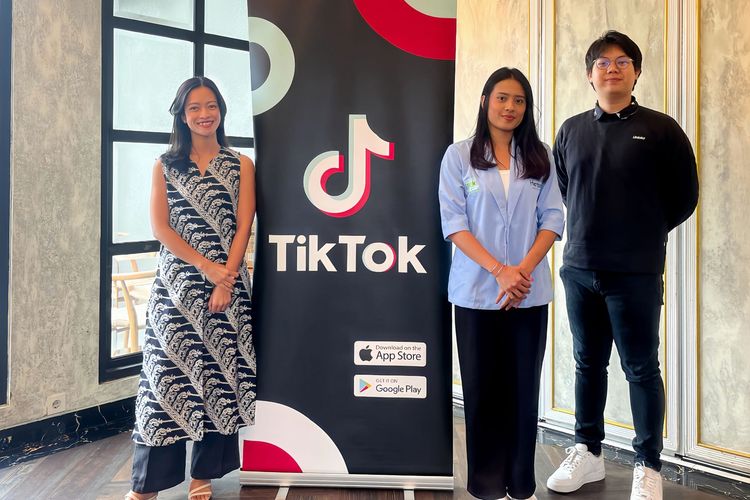 Sitaresti Astarini, Yolanda Tuasela, Hanssen Benjamin. Para narasumber di Mega Sales Insight - Media Interactive Briefing 2024