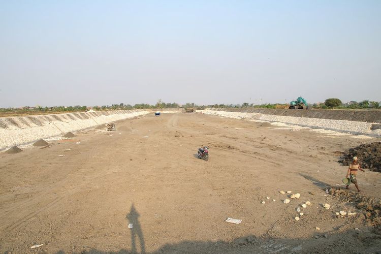 Pembangunan kolam retensi dikebut Pemkab Lamongan melalui Dinas Pekerjaan Umum (PU) Sumber Daya Air, sebagai upaya mencegah banjir dan genangan di wilayah perkotaan.
