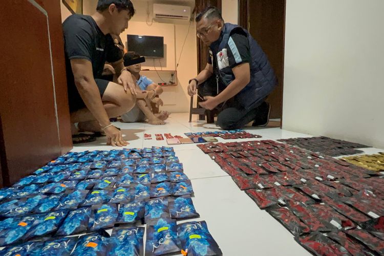 Polisi Gerebek Apartemen Gudang Vape Narkoba 