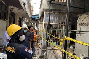 Ledakan di Kupang Segunting Surabaya Sebabkan Rumah Rusak, Warga: Suaranya Kayak Bom!