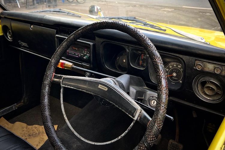 Roda kemudi Datsun 510 