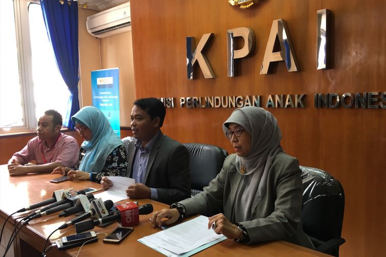 Komisi Perlindungan Anak Indonesia nyatakan sikap soal kasus yang menimpa bayi Debora, di Kantor KPAI, Jakarta, Senin (11/9/2017).