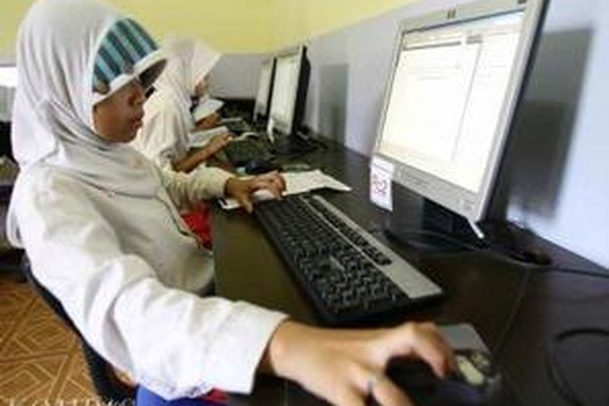 Penggalangan partisipasi aktif orang tua murid dan pihak sekolah sangat diperlukan untuk wujudkan sekolah gratis  