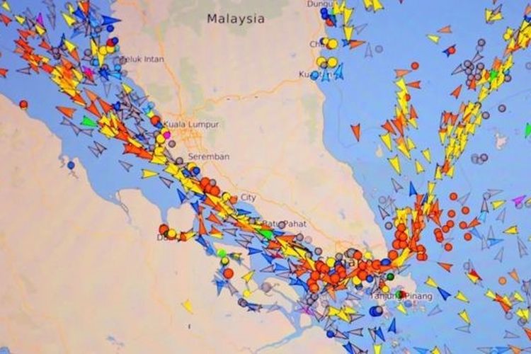 Teknologi pelacakan kapal memperlihatkan berapa banyak perjalanan melalui Selat Malaka.