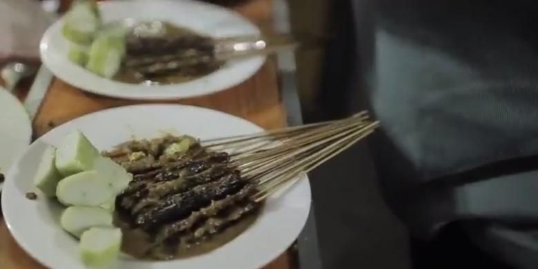 Sate Kalong, kuliner tradisional asal Cirebon yang sudah sulit ditemui.