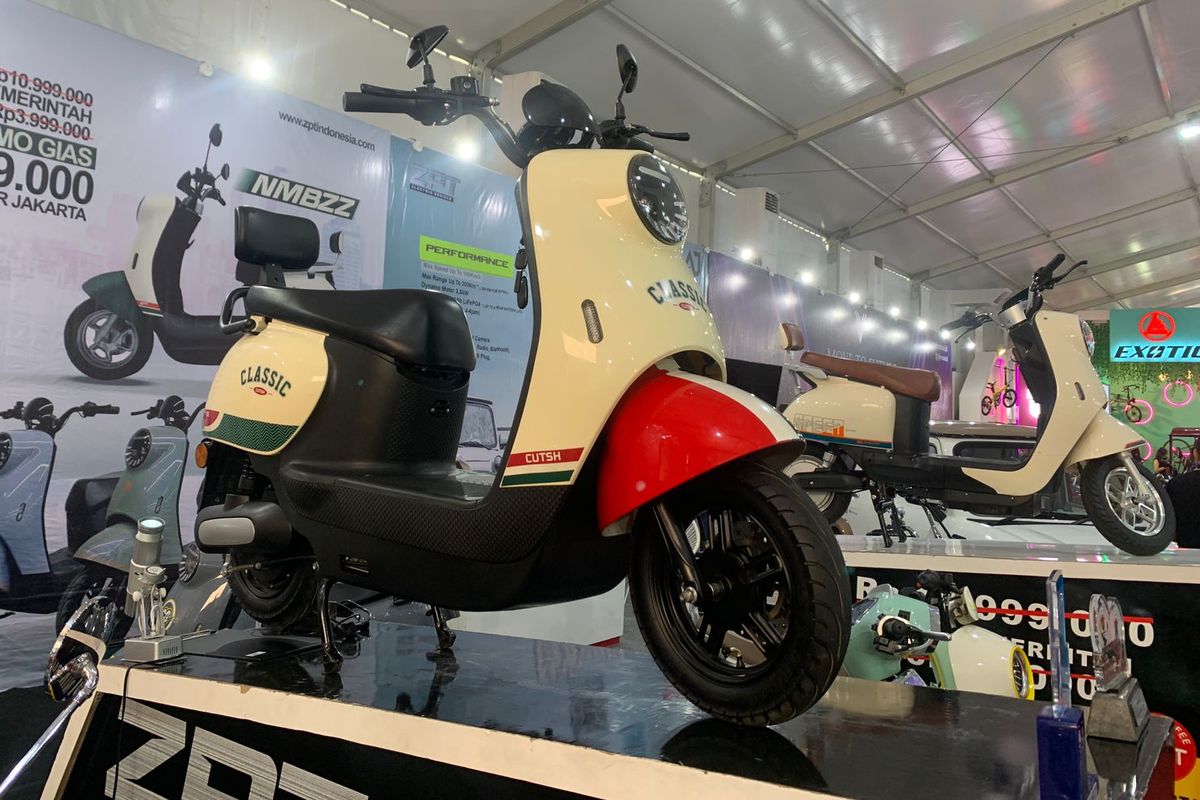 Motor listrik termurah di GIIAS 2024, yaitu ZPT Nimbuzz seharga Rp 2,999 juta