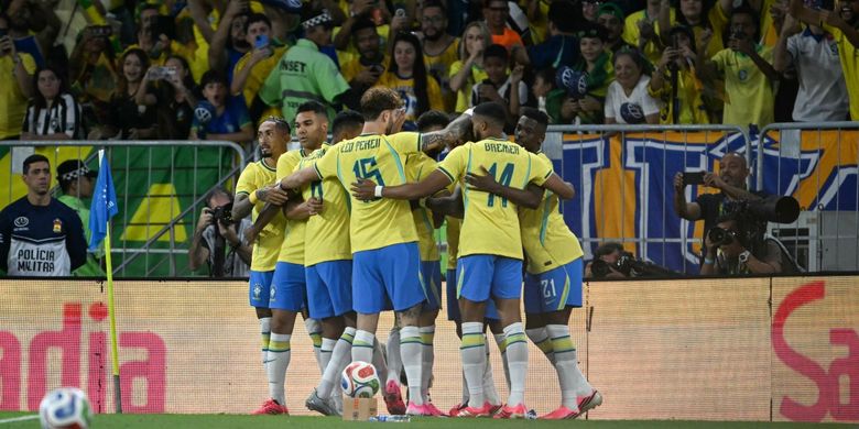 Momen perayaan gol Vinicius Jr dalam pertandingan sepak bola persahabatan internasional antara Brasil dan Panama di stadion Maracana di Rio de Janeiro, Brasil pada 31 Mei 2026. (Foto oleh Mauro PIMENTEL / AFP)