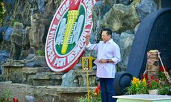 Ketua DPR RI Resmikan Monumen Dr. Sulistiyo 