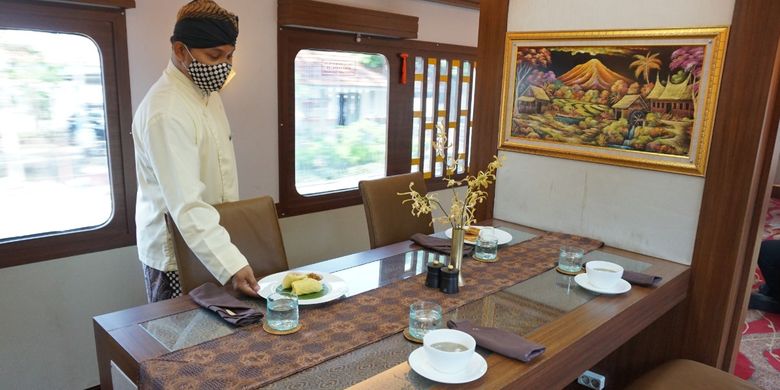 The dining car of the Tourist Train courtesy of Amanjiwo Hotel and Kereta Api Pariwisata