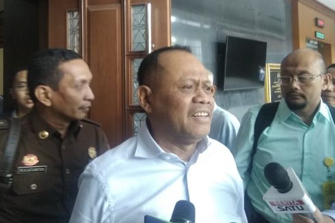 Bacakan Eksepsi, Habil Marati Sebut Dakwaan Jaksa Tidak Jelas