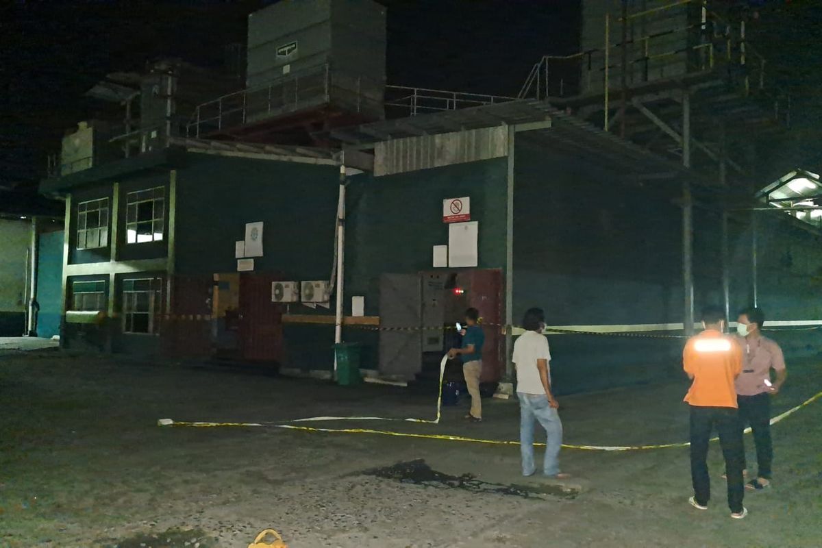 Lokasi ledakan mesin pendingin PT Aquafarm Nusantara di Kabupaten Sergai, Sumatera Utara, Senin (10/6/2024)