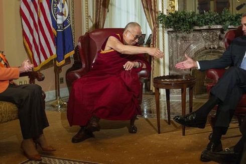Afrika Selatan Tolak Permohonan Visa Dalai Lama