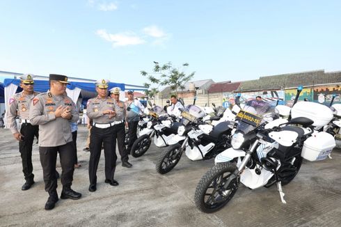 Polisi Latihan Pakai Kendaraan Listrik Jelang KTT G20