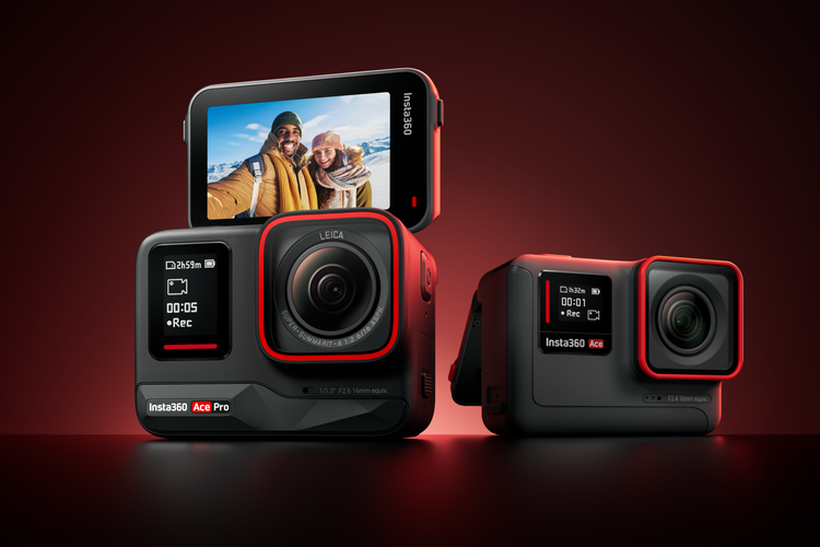 Duo kamera aksi Insta360 Ace (kanan) dan Ace Pro