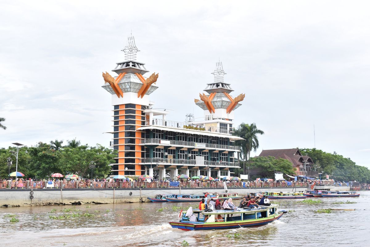 Siring Menara Pandang di Banjarmasin, Kalimantan Selatan.