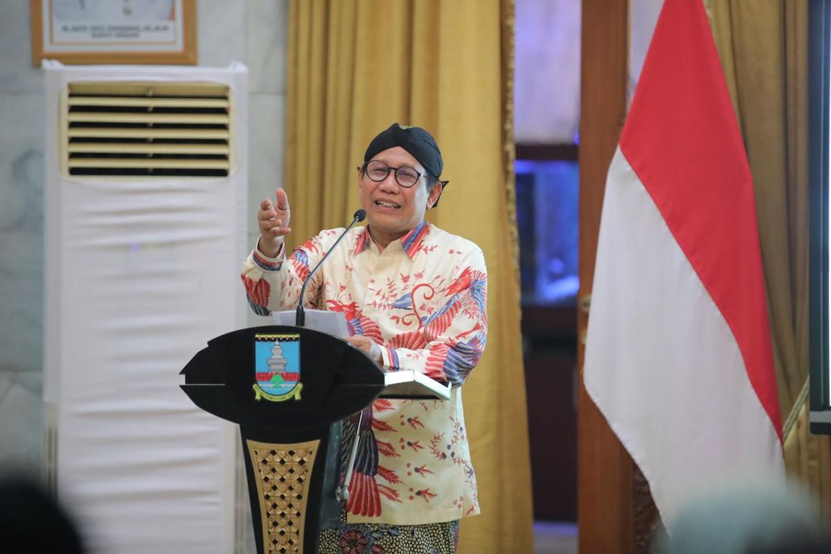 Menteri Desa Pembangunan Daerah Tertinggal dan Transmigrasi (PDTT) yang akrab disapa Gus Halim memberikan pengarahan saat acaara penyerahan hasil audit Badan Usaha Milik Desa (BUMDesa) Bersama Lembaga Keuangan Desa (LKD) di Kabupaten Serang, Banten pada Selasa (11/6/2024).