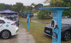 PLN Mau Ubah Tiang Listrik Jadi Charging Station